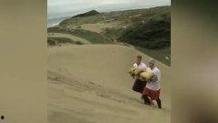 最新沙漠爆料新闻视频,最新爆料揭秘神秘沙漠现象